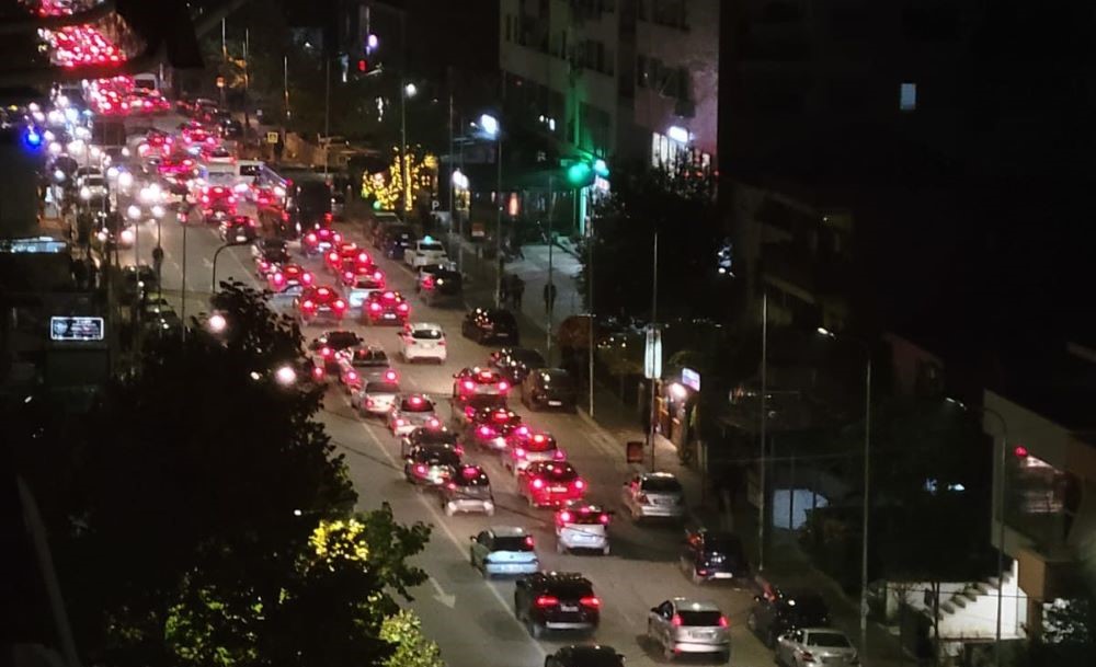 Raporti i Numbeo: Tirana mes qyteteve me trafikun më të rënduar në Europë, ja renditja